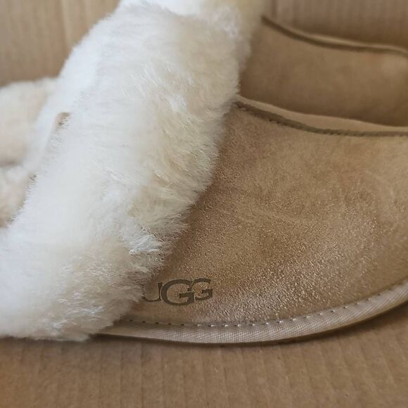 UGG Australia Scuffette II Slipper for Women. Sand size 9 New with original box - Picture 7 of 11